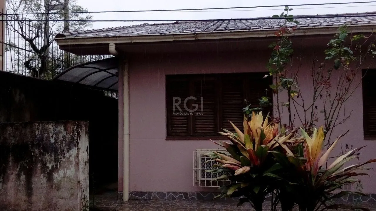 Imagem Casa para Venda - 78.39m², 3 dormitórios, Partenon