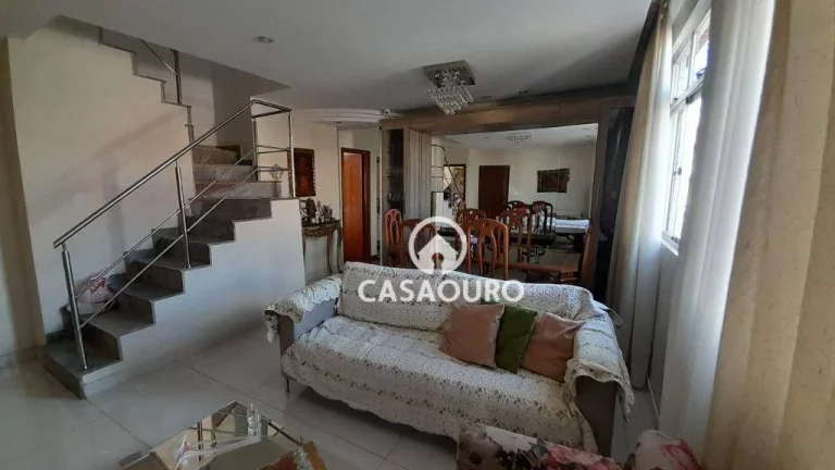 Imagem Cobertura com 5 quartos à venda, 200 m² por R$ 1.100.000 - Santa Tereza - Belo Horizonte/MG