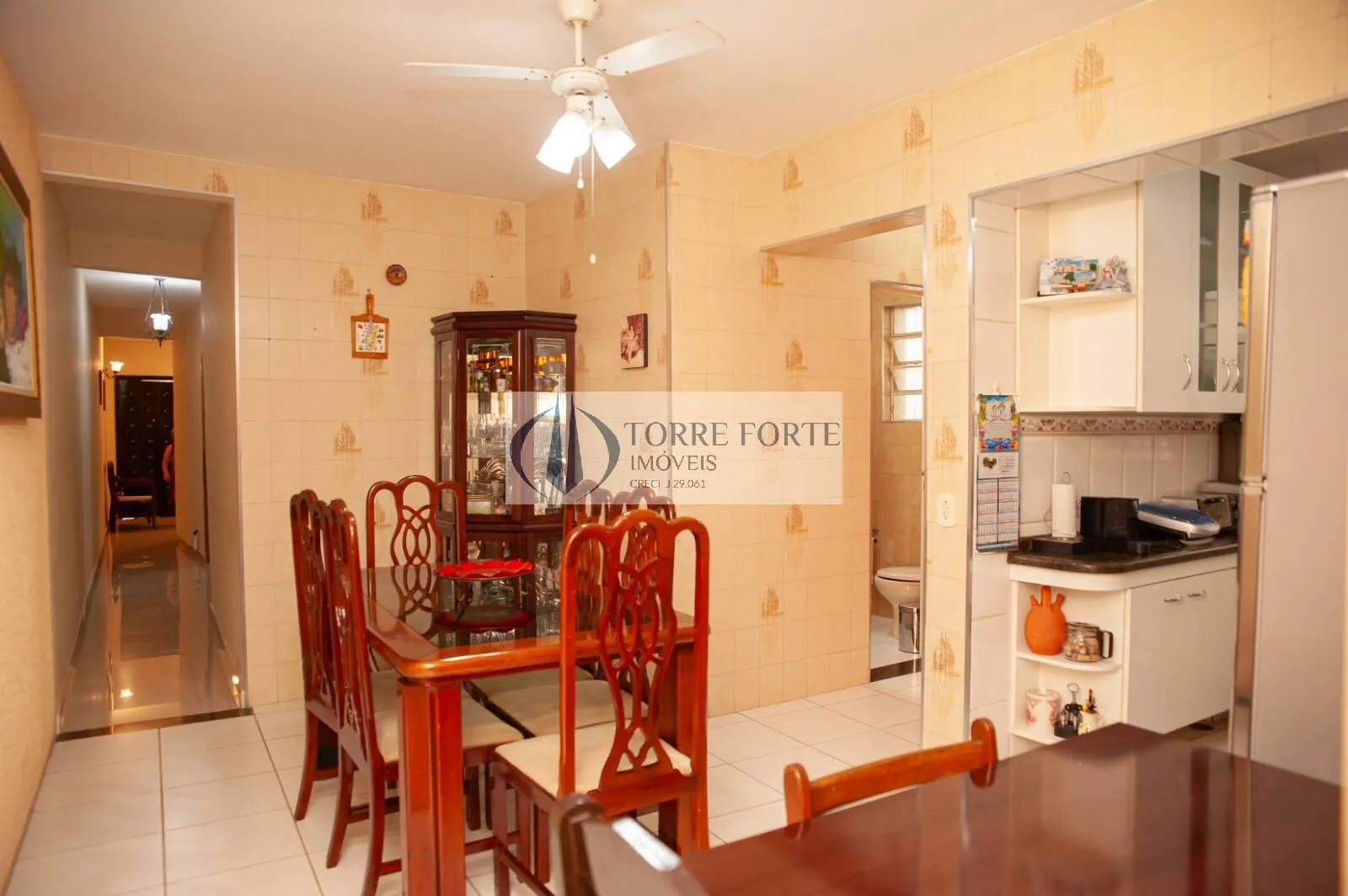 Imagem Ótima casa 170 m² 4 dorms. 1 suíte, 1 vaga de garagem, quintal, Vila Miriam