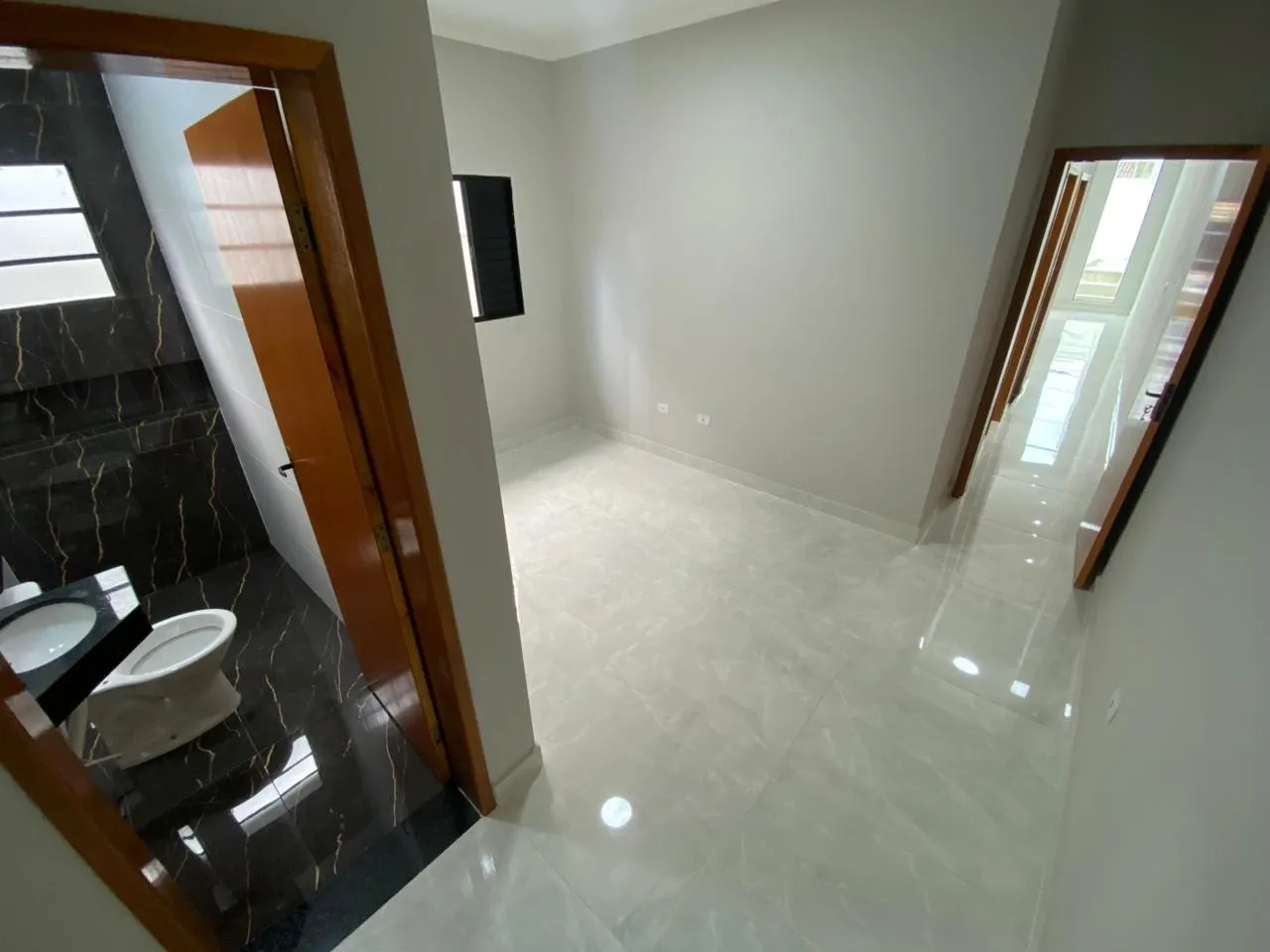 Imagem Casa para Venda em Itanhaém, Jamaica (Praia), 2 dormitórios, 1 suíte, 2 banheiros, 2 vagas