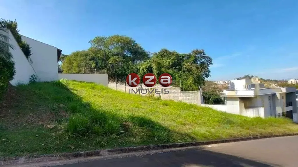 Imagem Terreno à venda em condomínio exclusivo em Valinhos-SP: 302,71 m² de puro luxo no Villaggio Fiorentino!