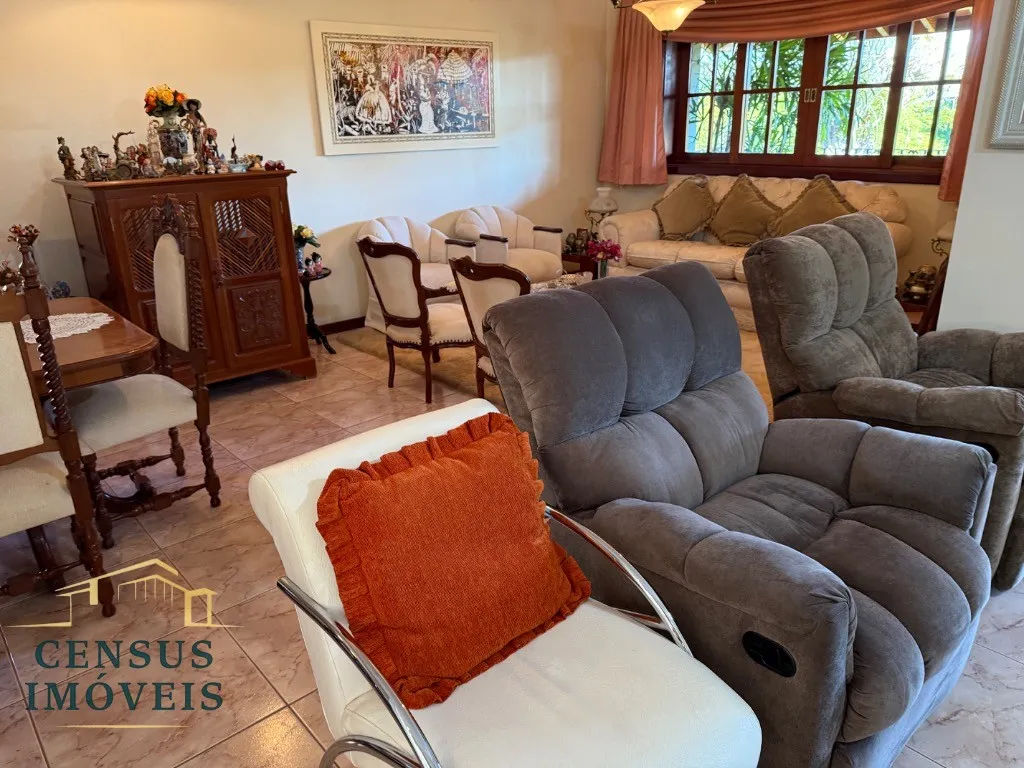 Foto do imóvel: Casa à venda em condomínio Marambaia, Vinhedo-SP: 4 quartos, 2 suítes, 3 salas, 2 banheiros, 4 vagas, 365, 70 m². em Condomínio Marambaia