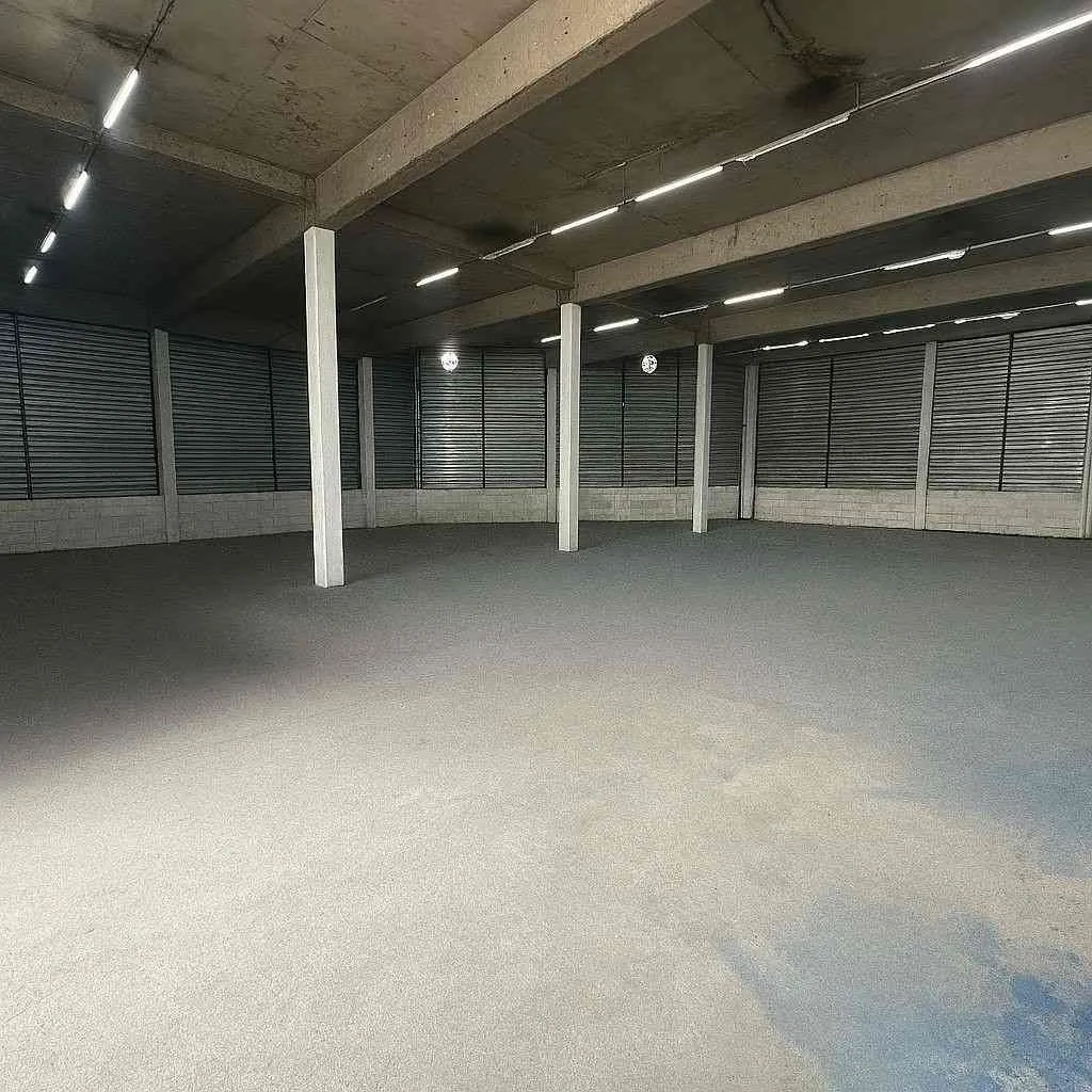 Imagem Aluga-se Galpão com Escritório e Pátio (1.400m²) ? Lapa, SP
