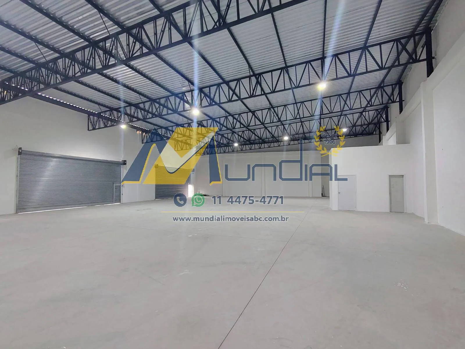 Imagem Salão Comercial de 198 m² na Vila Nogueira com Pé-Direito Alto