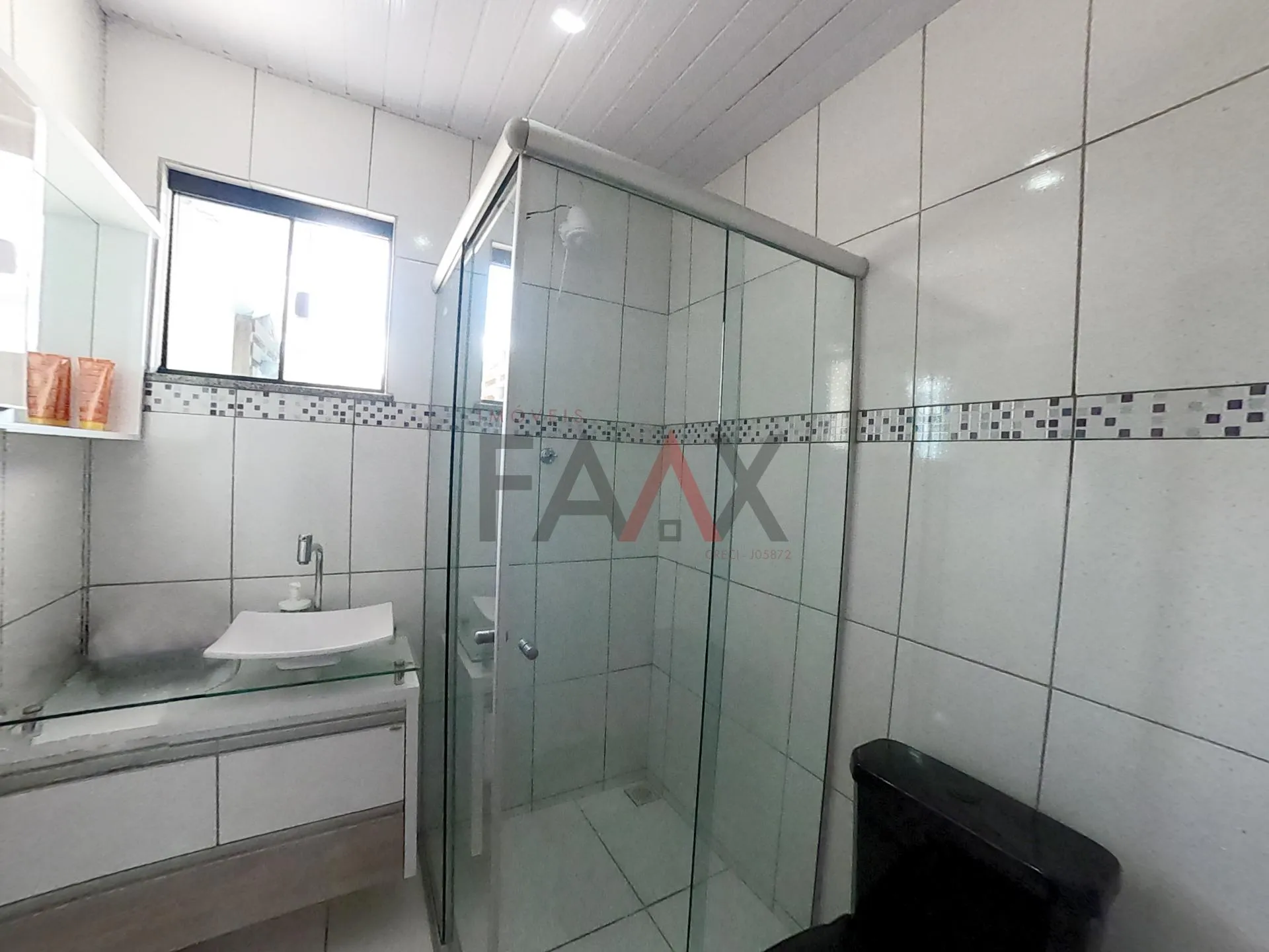 Imagem Casa a venda no Bairro Boqueirão Contendo 01 Cozinha 01Sala de Tv 01 Sala de