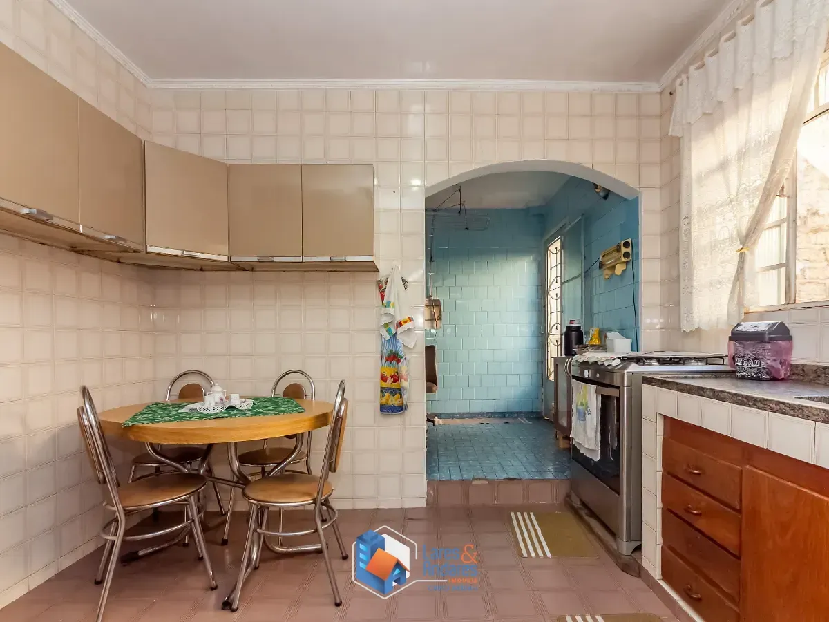 Imagem Sobrado para venda em Nossa Senhora do Ó com 3 quartos, sendo 1 suíte, 233m²