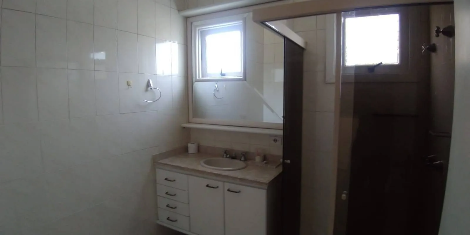 Imagem Casa Luxuosa em Alphaville 5 - Santana de Parnaíba/SP, Frente à Praça, Com 4 Quartos e Lazer Completo