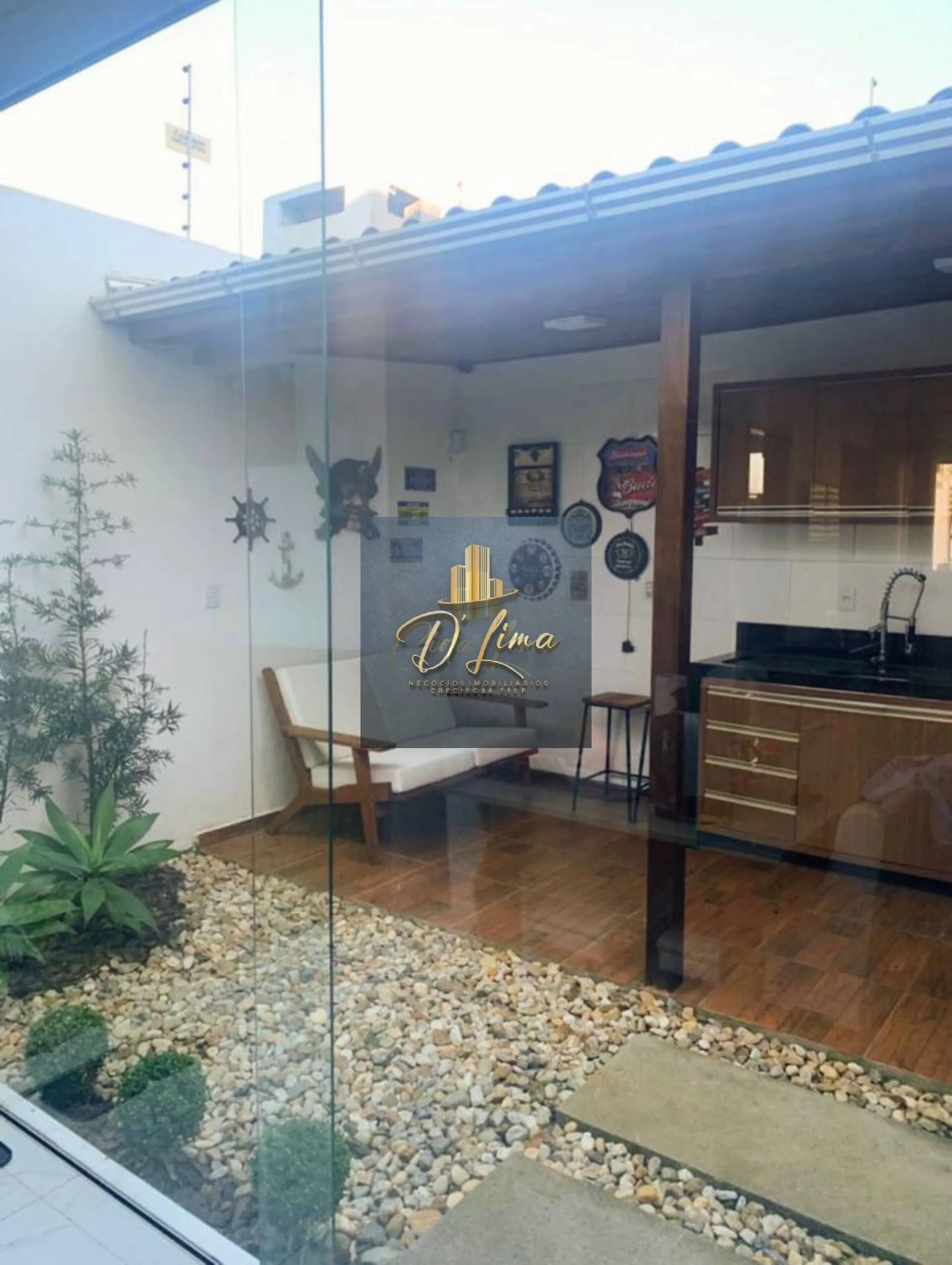 Imagem Sobrado a venda alto padrão, 2 quartos com suíte, no Norte da Ilha.