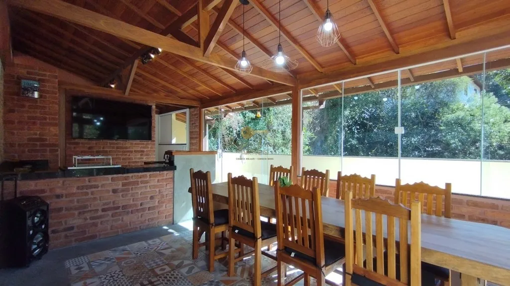 Imagem Casa em Condomínio para Venda em Teresópolis / RJ no bairro Cascata dos Amores