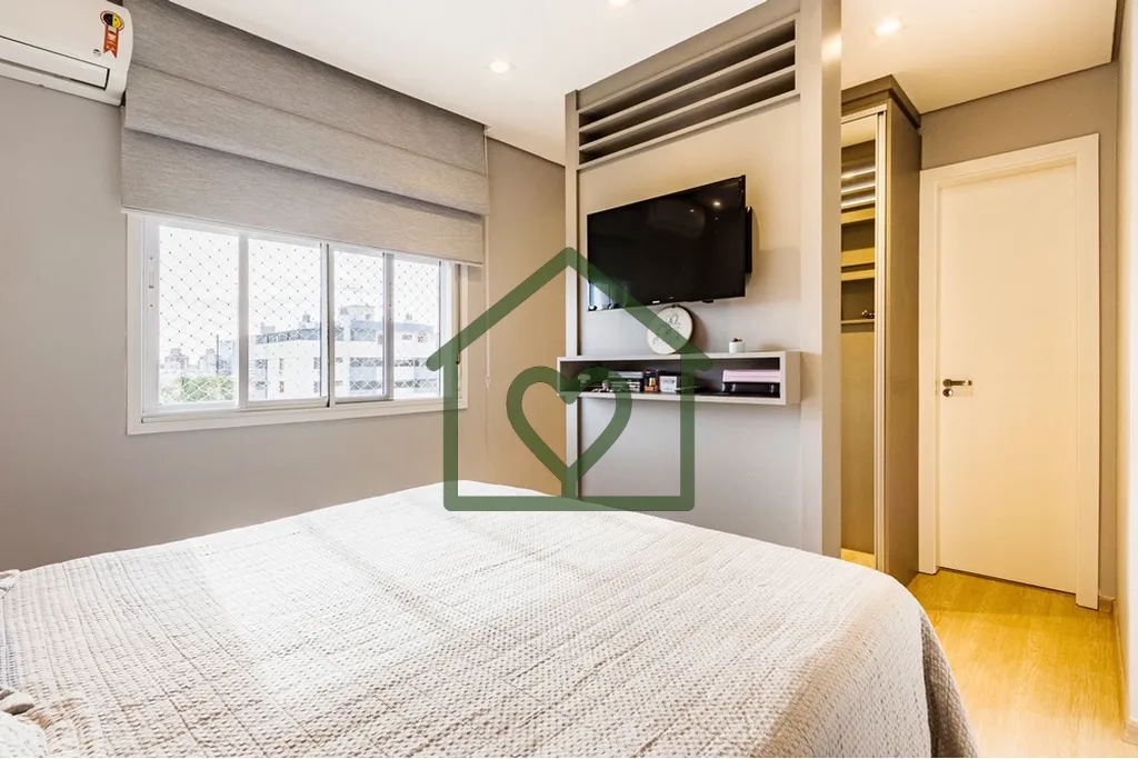 Imagem Apartamento no bairro Jardim Itu Sabará em Porto Alegre no condomínio fechado localizado na Rua Cr...