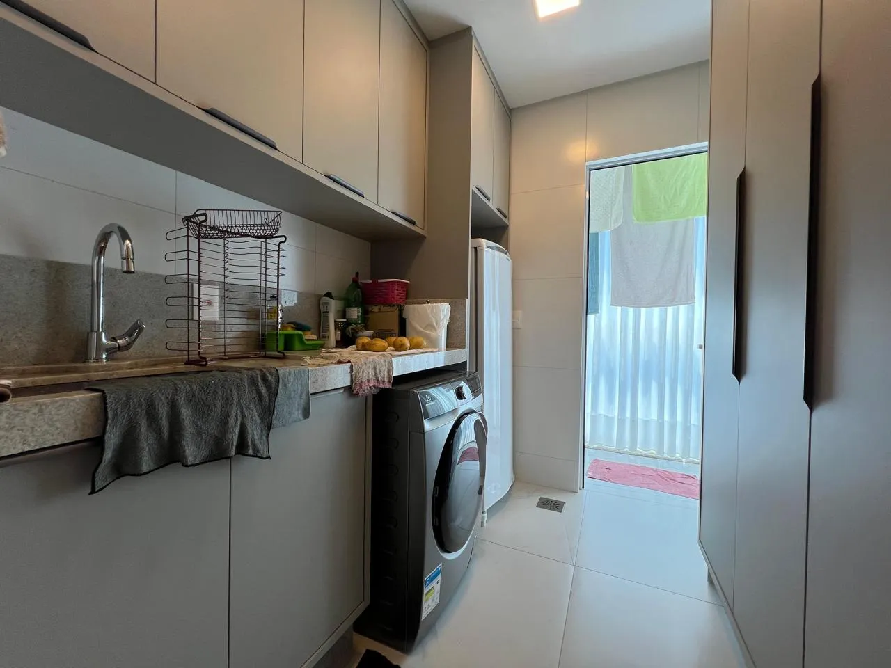 Imagem Apartamento com vista para o mar à venda com 197m2 por R$ 5.300.000,00