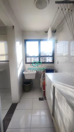 Imagem 3 dormitórios, sendo 1 suíte com sacada, banheiro social e de serviço, totalizando 3 banheiros, sala ampla para dois ambientes com sacada, cozinha e lavanderia, 1 vaga de garagem.