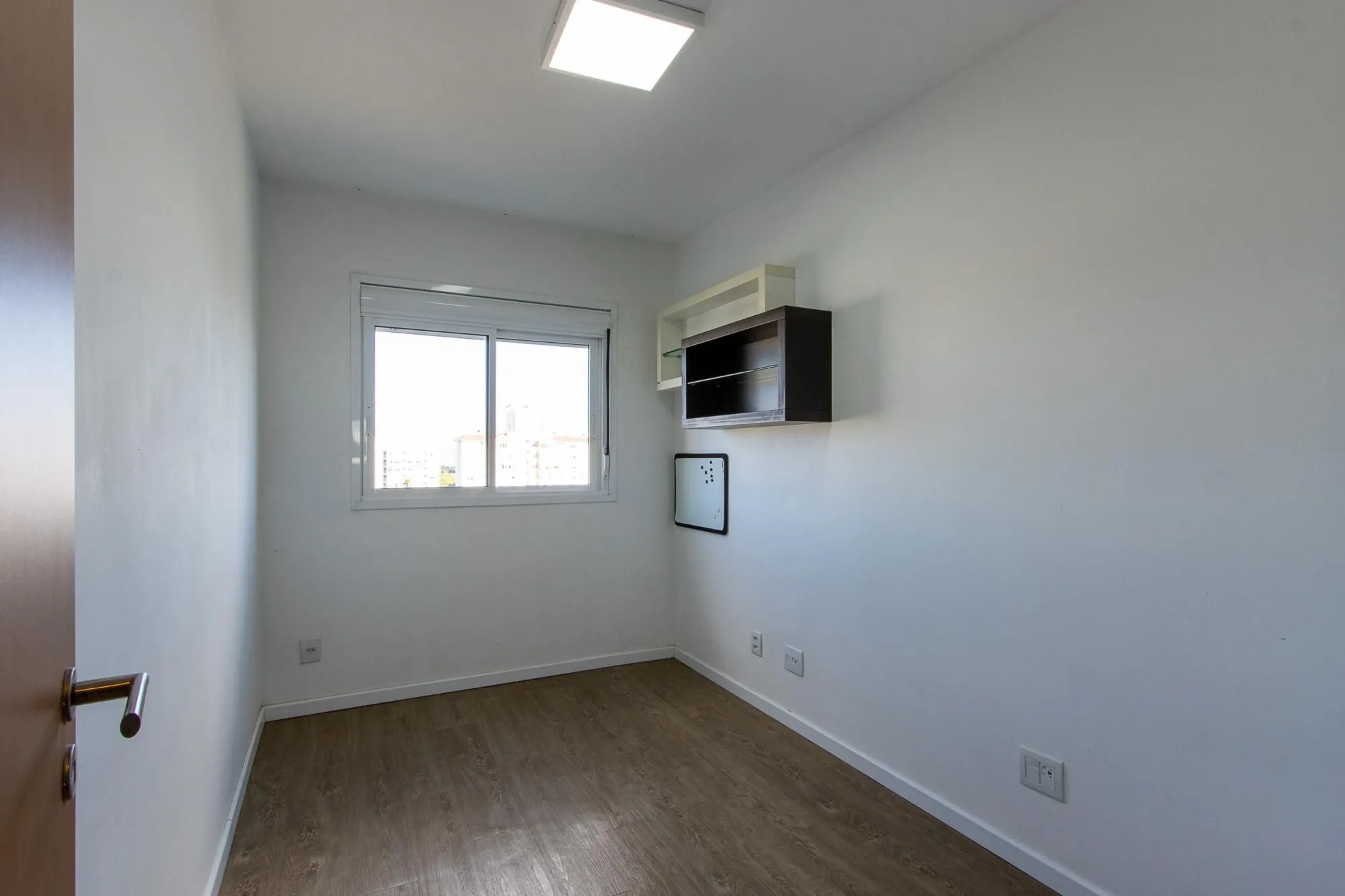 Imagem Apartamento com 2 dormitórios e 60m² à venda no bairro Tristeza