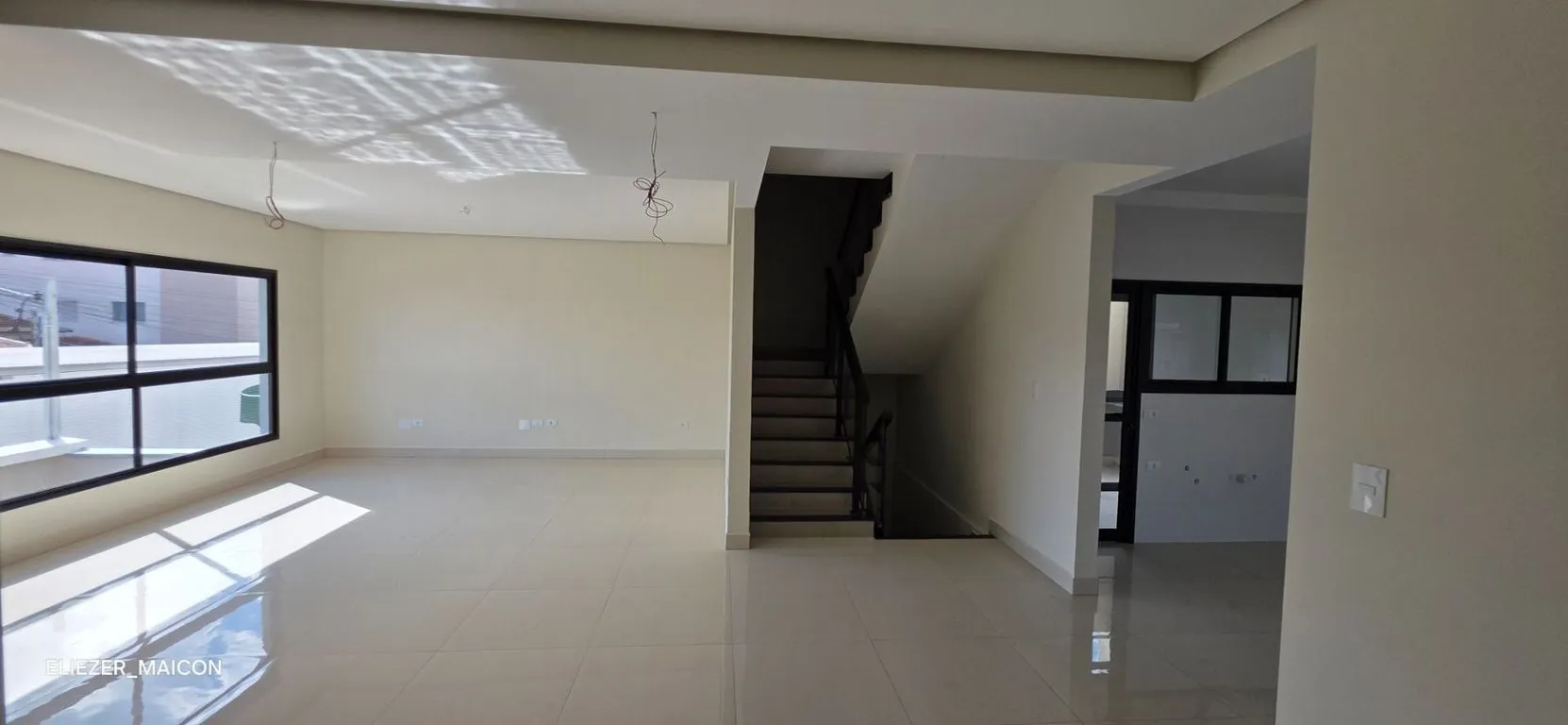 Imagem Casa a venda com 3 quartos no bairro Jardim Acacias em Poços de Caldas - MG