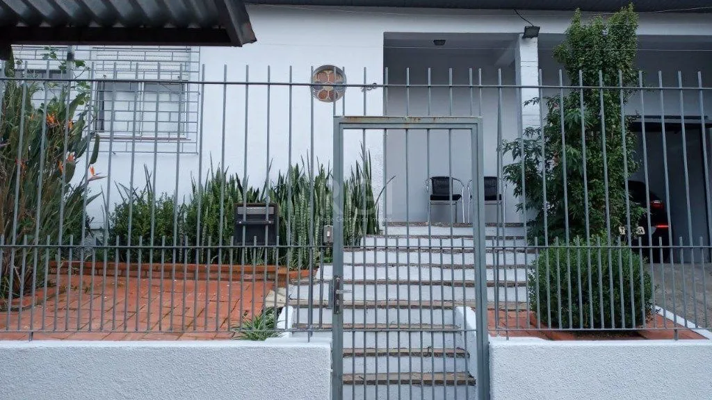 Imagem Casa para Venda - 174m², 3 dormitórios, sendo 1 suites, 3 vagas - Jardim Sabará