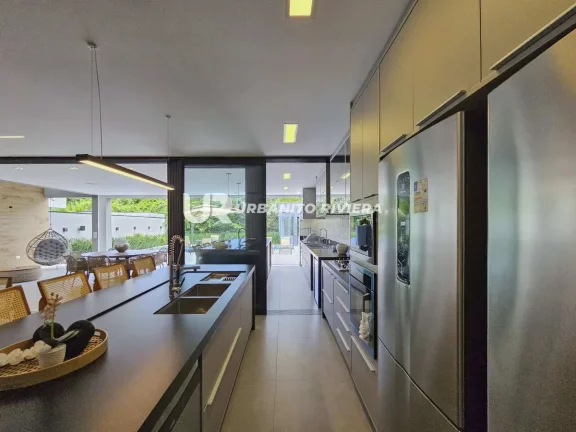 Imagem Cada nova residência na Riviera de São Lourenço eleva ainda mais o padrão de beleza e sofisticação e com esta não foi diferente.