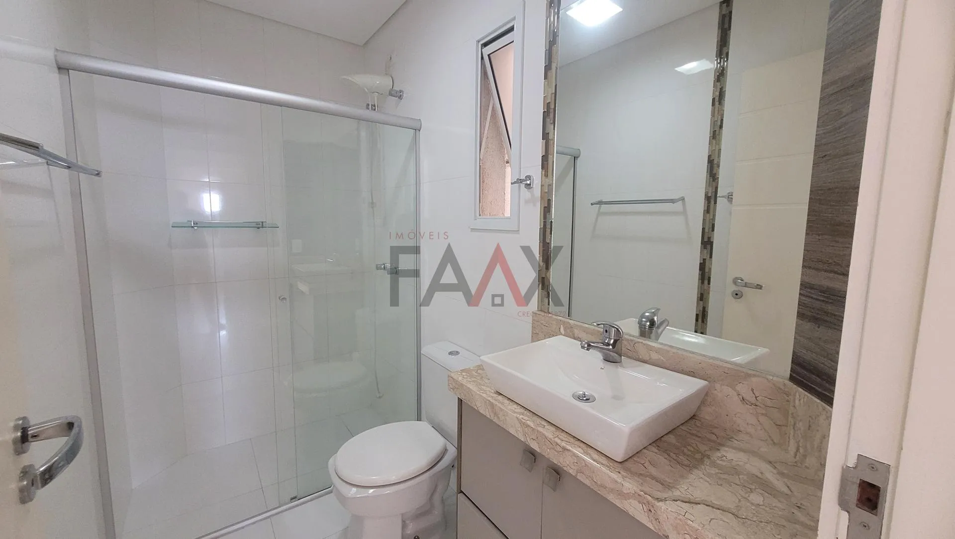 Imagem Apartamento á venda no CENTRO de Guarapuava próximo ao Lago