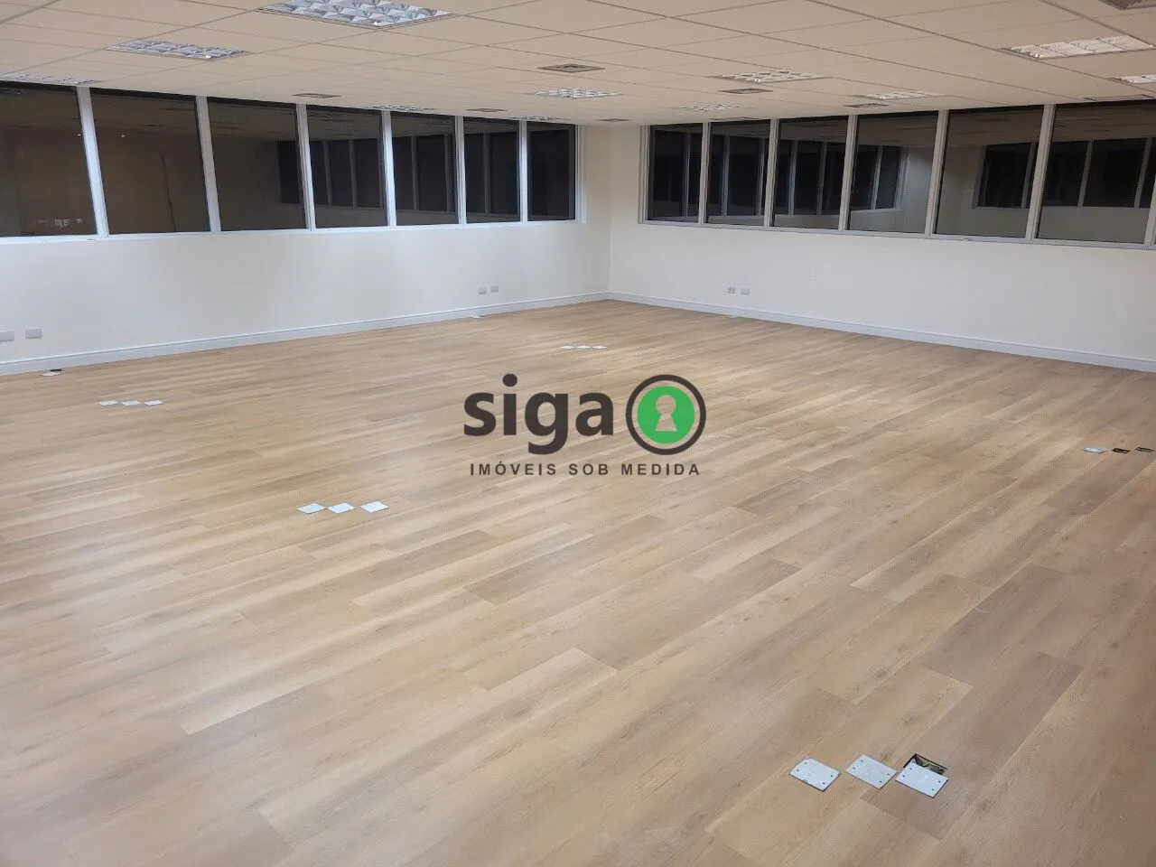 Imagem CONJUNTO COMERCIAL PARA LOCAÇÃO