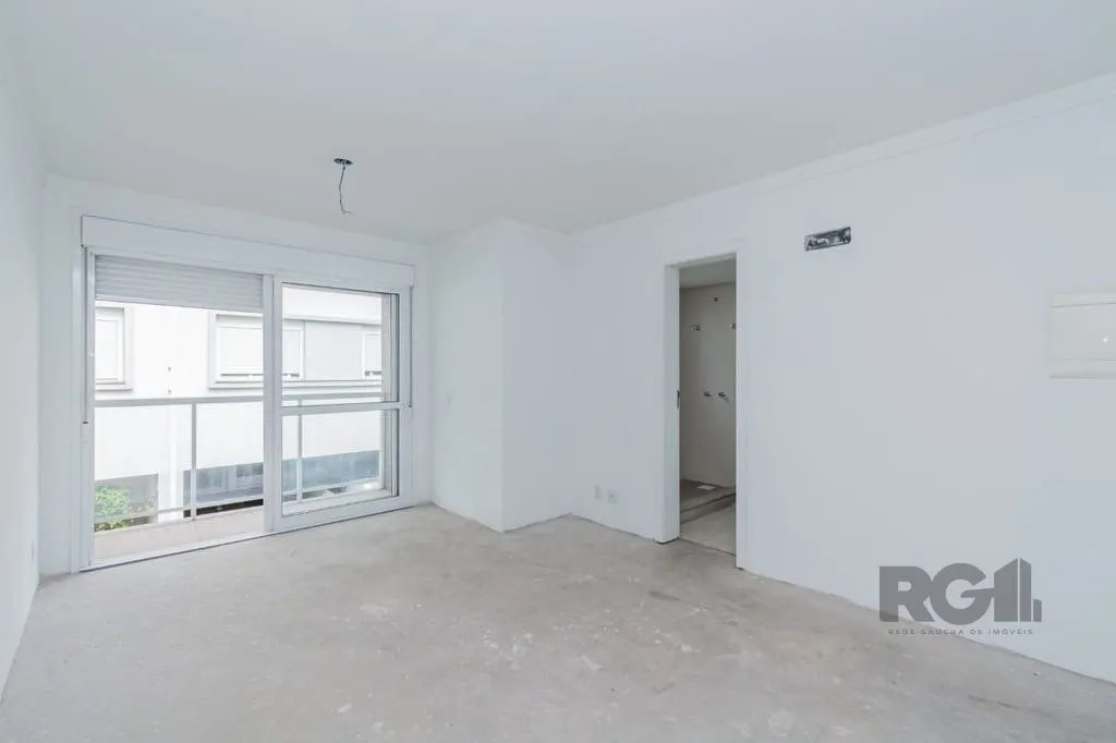 Imagem Excelente casa em condomínio de 251m² com 3 suítes e elevador!