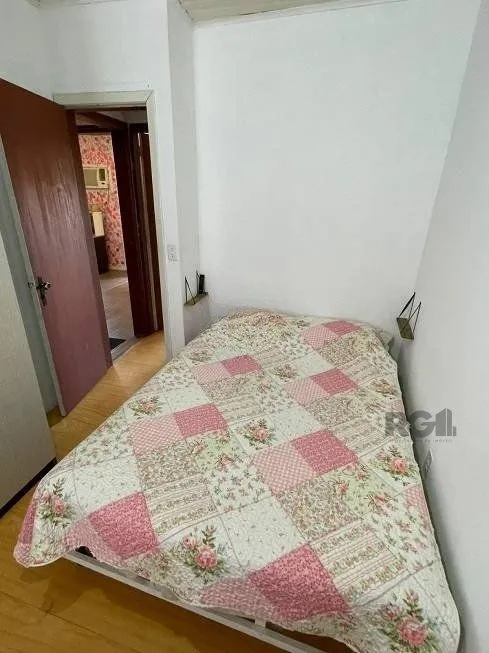 Imagem Casa de 3 dormitórios, bairro Sarandi