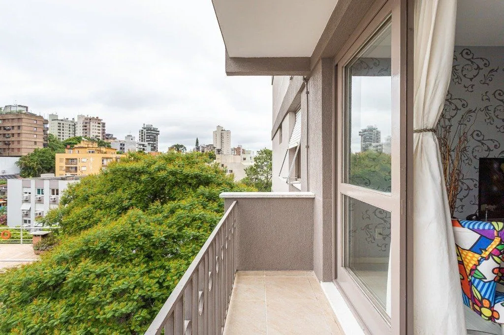 Imagem Apartamento de 03 dormitórios (01suíte), com vaga, no bairro São João, em Porto Alegre RS