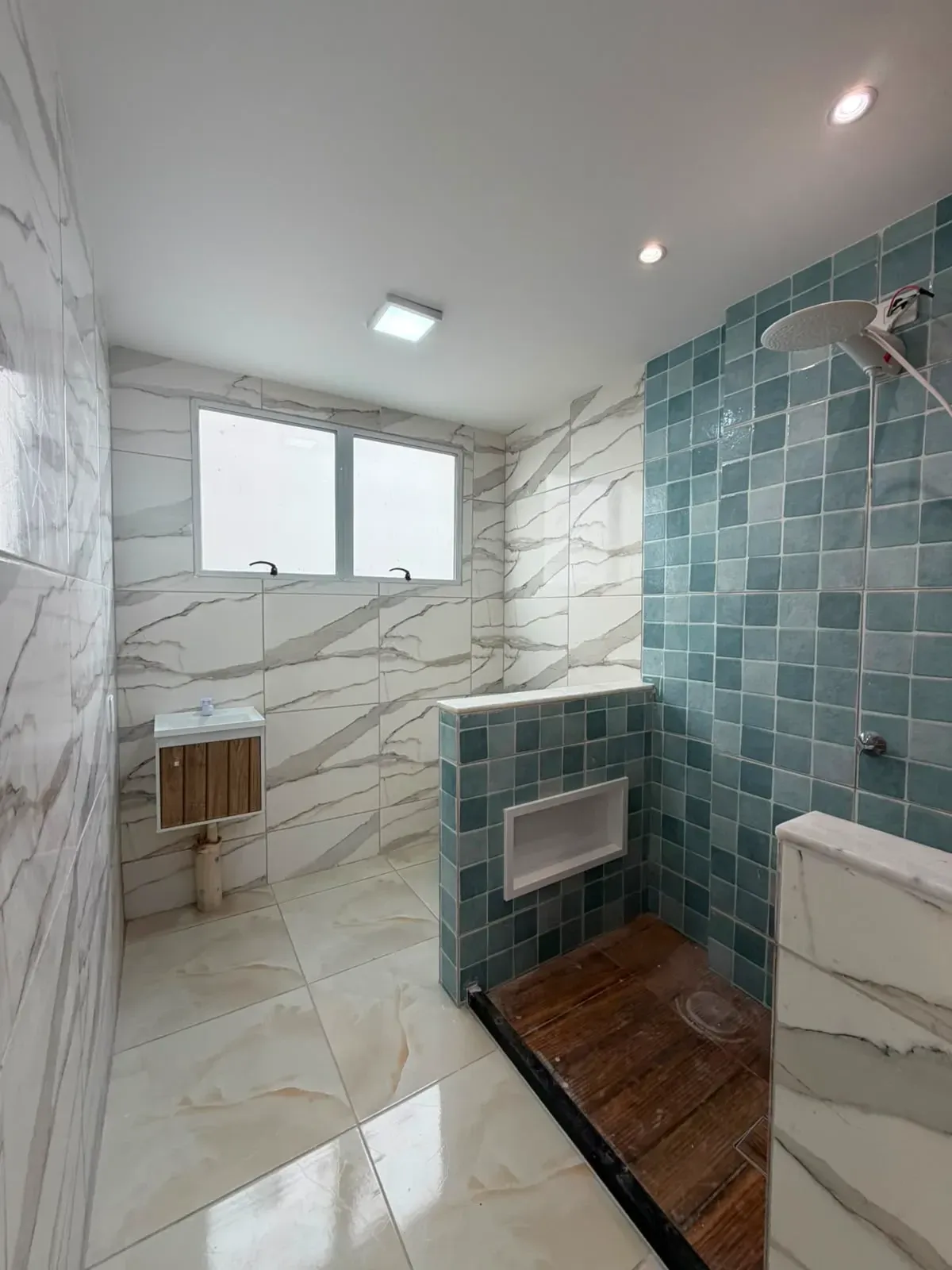 Imagem Apartamento com 2 Quartos para Alugar, 40 m² em Narandiba - Salvador