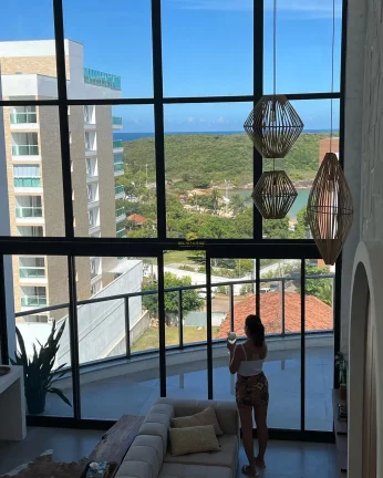 Imagem Descubra o ápice do luxo e do conforto nesta espetacular cobertura duplex, um verdadeiro refúgio c...