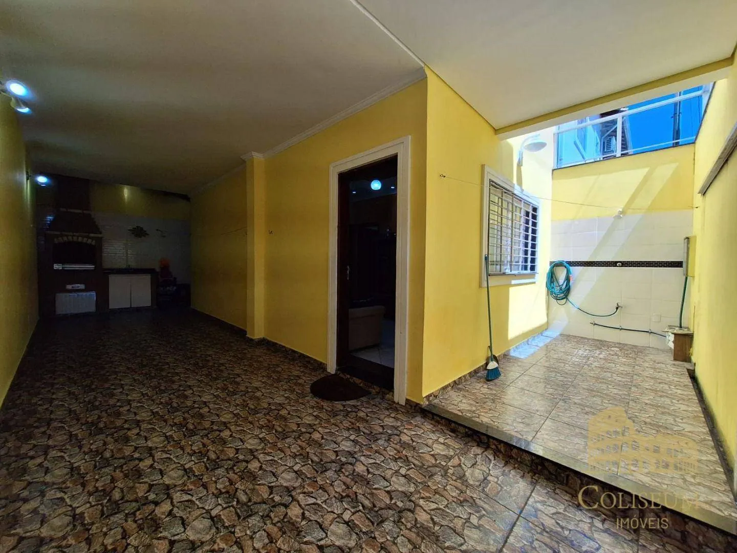 Imagem Casa com 2 dormitórios à venda, 68 m² por R$ 530.000,00 - Vila Assunção - Praia Grande/SP