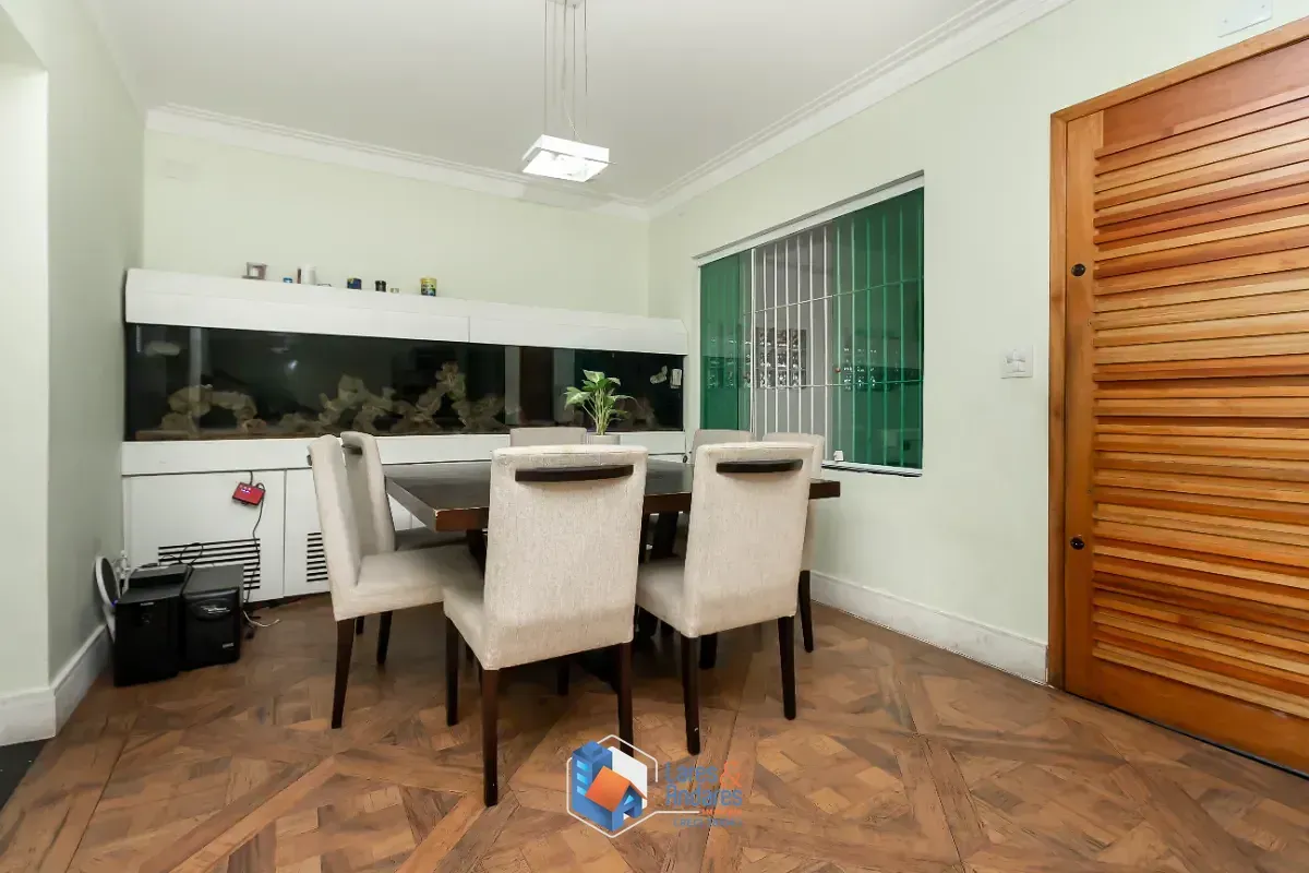 Imagem Sobrado para venda em Planalto Paulista com 3 quartos, sendo 1 suíte, 180m²