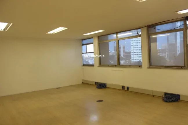 Imagem Prédio Comercial de Alto Padrão em Condomínio - 5 Banheiros, 6 Vagas de Garagem, 517m² - São Paulo, Pinheiros