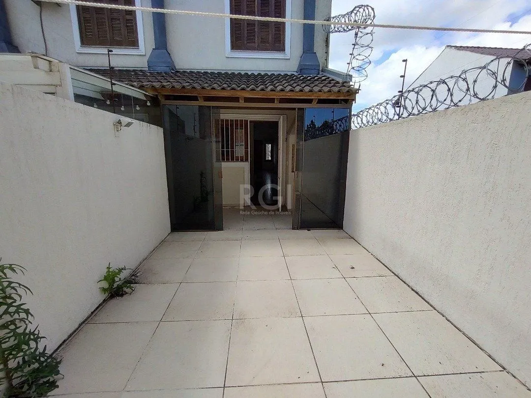 Imagem Casa para Venda - 84.2m², 3 dormitórios, sendo 3 suites, 1 vaga - Hípica