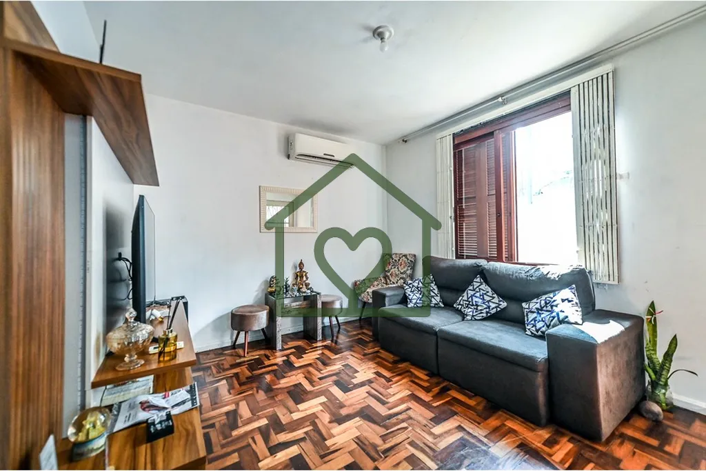 Imagem Se você busca uma casa acolhedora e bem localizada em Porto Alegre, a oportunidade ideal está aqui...