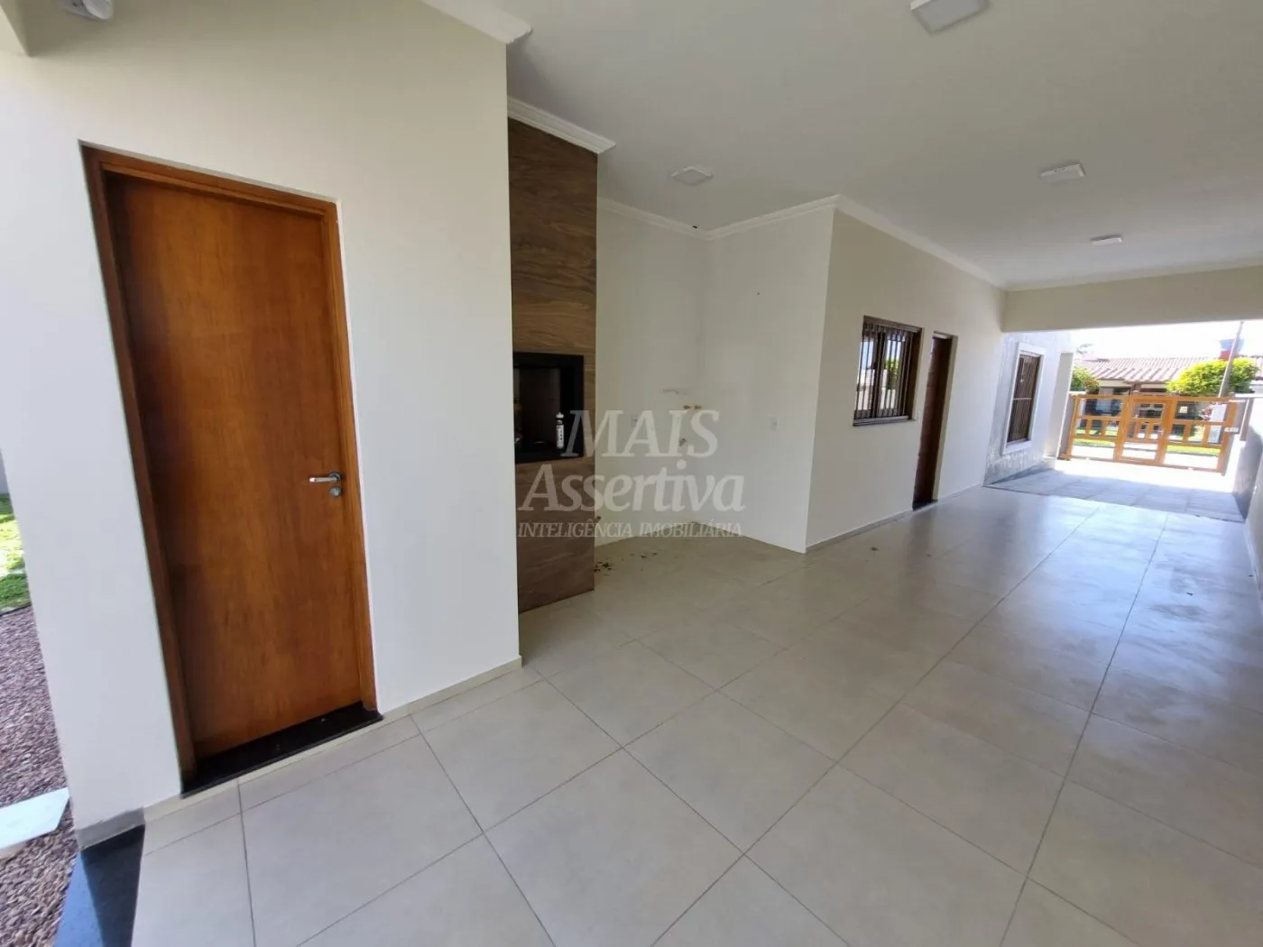Imagem Ótima casa localizada em Tramandaí/RS - 3 dormitórios, 4 vagas de garagem