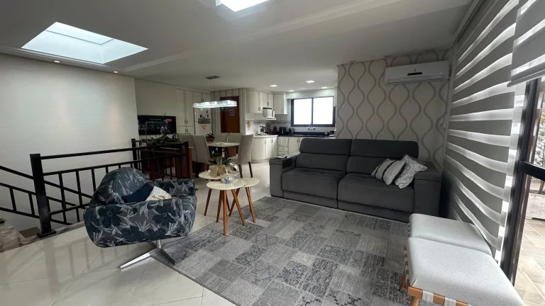 Imagem Apartamento Cobertura 3 quartos sendo 1 suíte para venda no bairro Petrópolis em Caxias do Sul