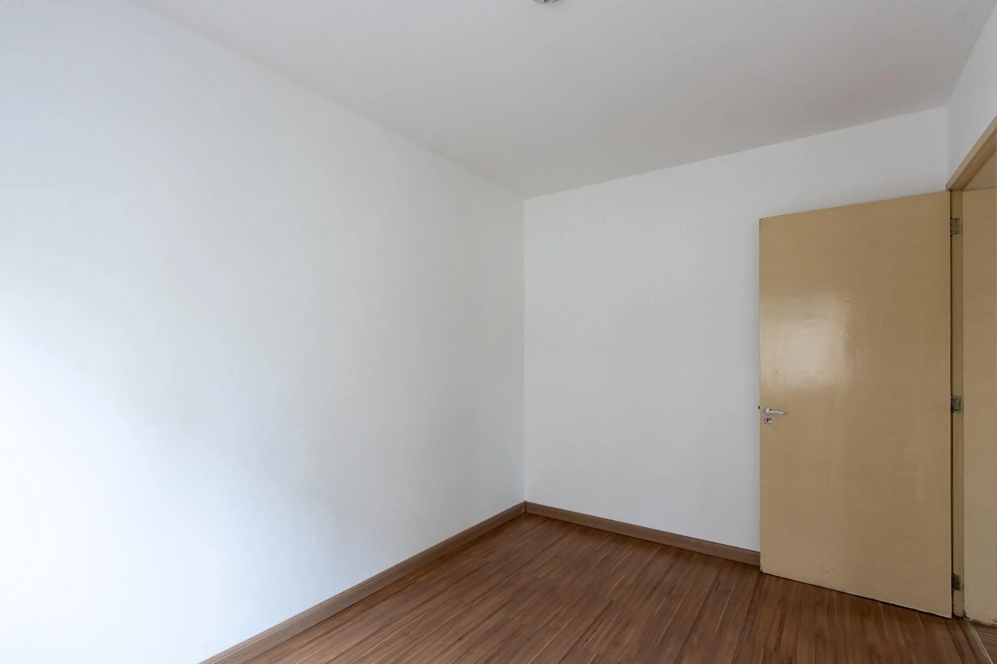 Imagem Apartamento 2 quartos, com 1 vaga escriturada - Bairro Tristeza