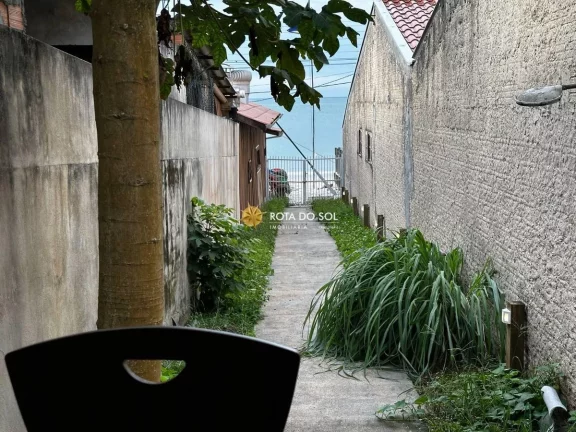 Imagem Casa de praia à venda quadra mar à venda Praia Centro Bombinhas SC