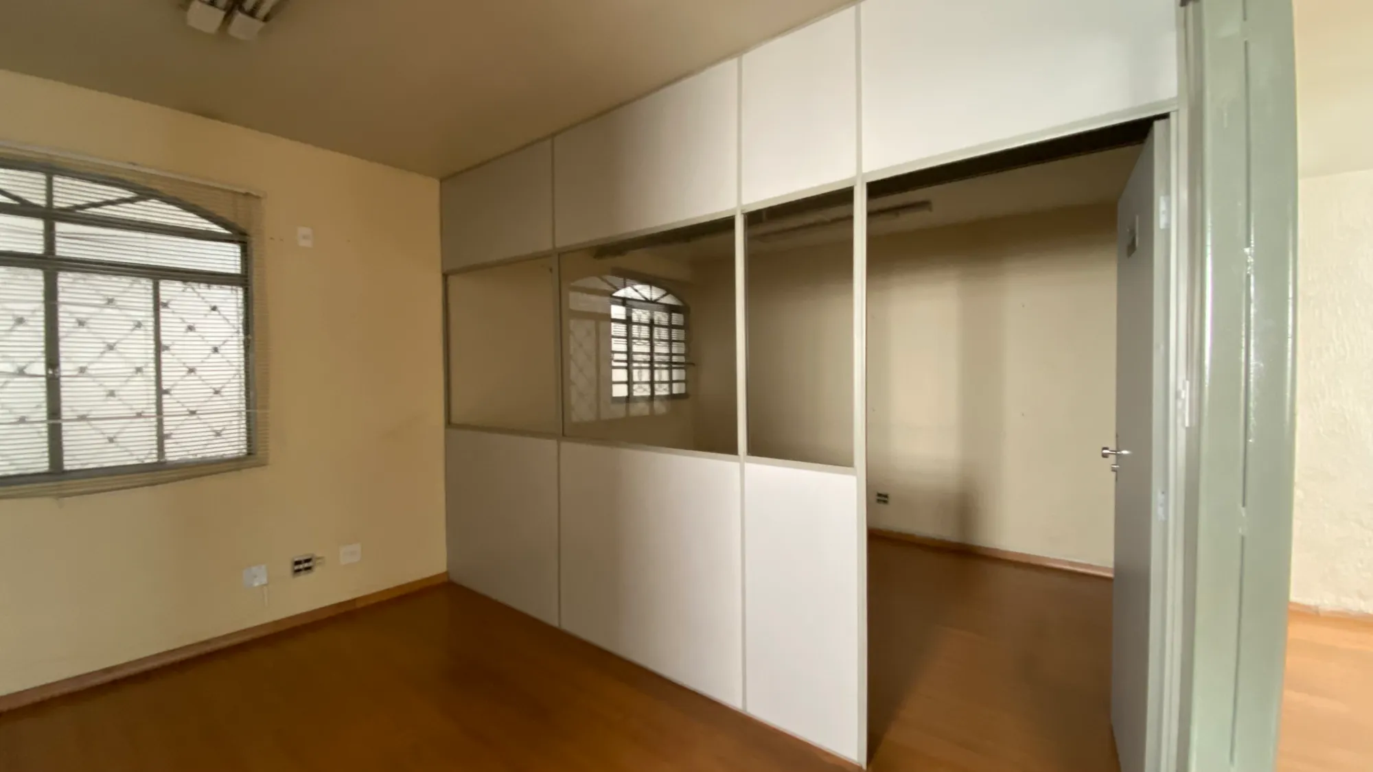 Imagem Casa com 3 Quartos à Venda ou Locação, 187 m² em Betânia - Belo Horizonte