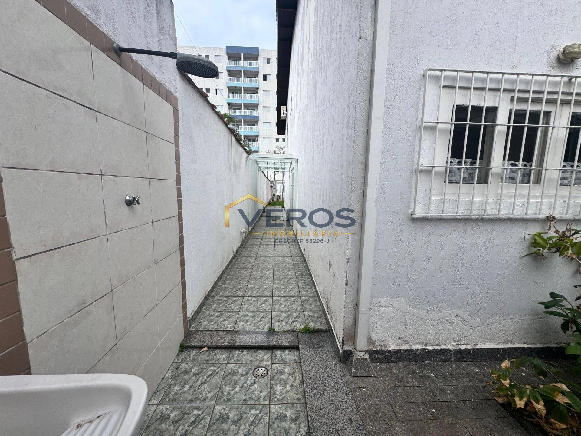Imagem Casa à venda na Martim de Sá, a apenas 250 metros da praia