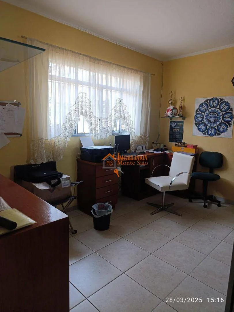 Imagem Casa com 5 dormitórios à venda, 240 m² por R$ 1.259.000,00 - Jardim Vila Galvão - Guarulhos/SP