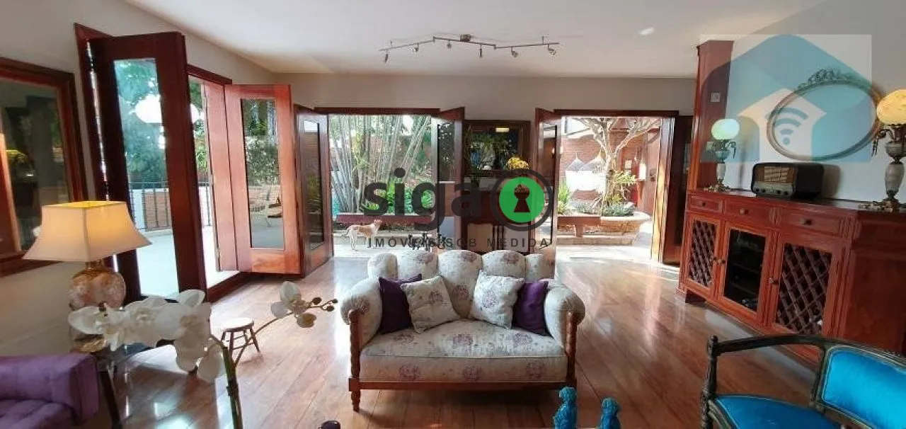 Imagem CASA À VENDA NO MORUMBI COM 5 SUÍTES, PISCINA E 5 VAGAS