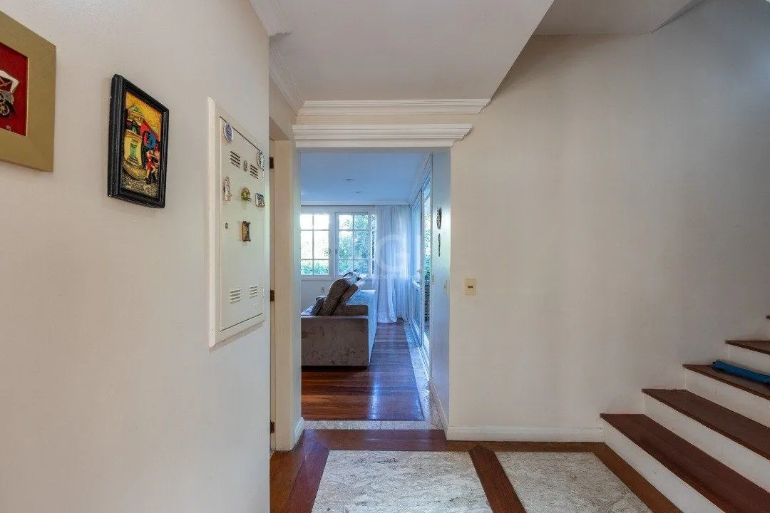 Imagem Casa Condominio para Venda - 322.88m², 3 dormitórios, sendo 1 suites, 4 vagas - Jardim Isabel