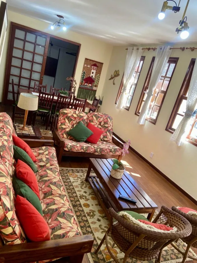 Imagem Casa em Condomínio para Venda em Teresópolis / RJ no bairro Alto