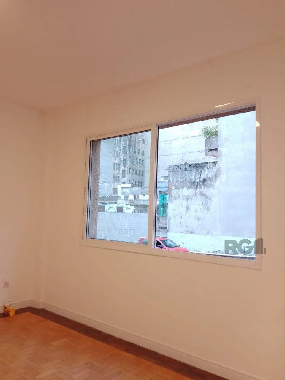 Imagem Raridade, apartamento 3 dormitórios,reformado, desocupado,no Centro