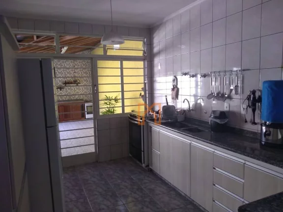 Imagem Casa com 5 dormitórios à venda, 300 m² por R$ 695.000,00 - São Sebastião - Itajubá/MG
