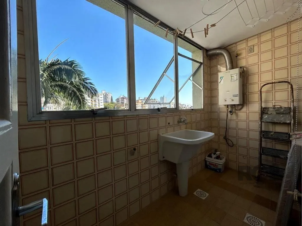 Imagem Apartamento de 72m² com 2 dormitórios, no bairro no bairro Mont Serrat.