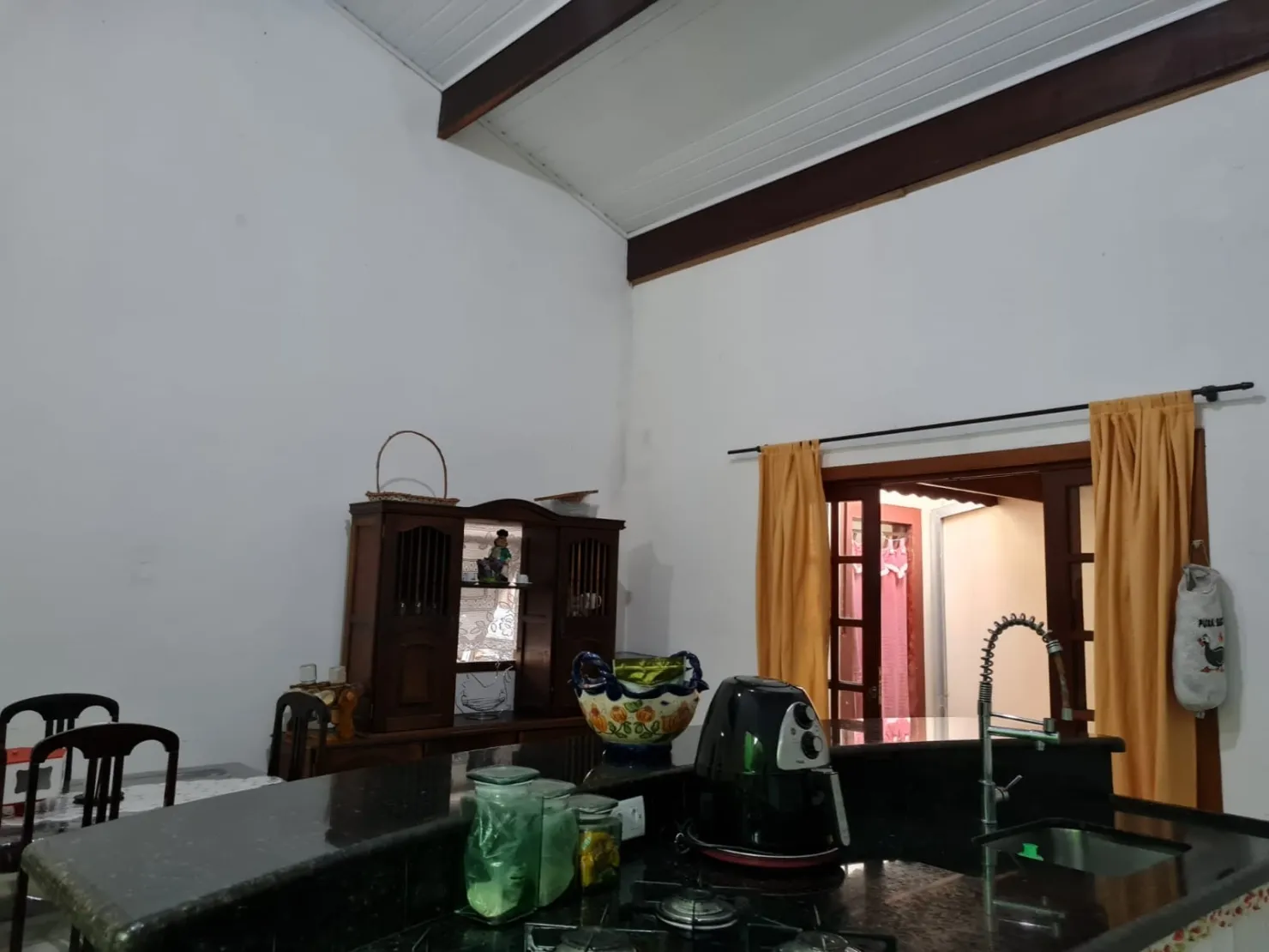Imagem Casa à venda 3 Quartos, 2 Suites, 3 Vagas, 290M², Vila Suiça, Pindamonhangaba - SP