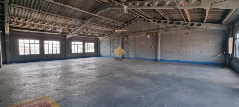 Imagem GALPÃO MEZANINO ÓTIMA LOCALIZAÇÃO NA MUTINGA DE 480M², ACESSO A RODOVIA ANHANGUERA E FÁCIL ACESSO AS MARGINAIS - JARDIM SANTO ELIAS - SÃO PAULO / SP