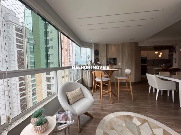 Foto do imóvel Apartamento á venda finamente mobiliado com 3 suítes, 2 vagas no centro Balneário Camboriú