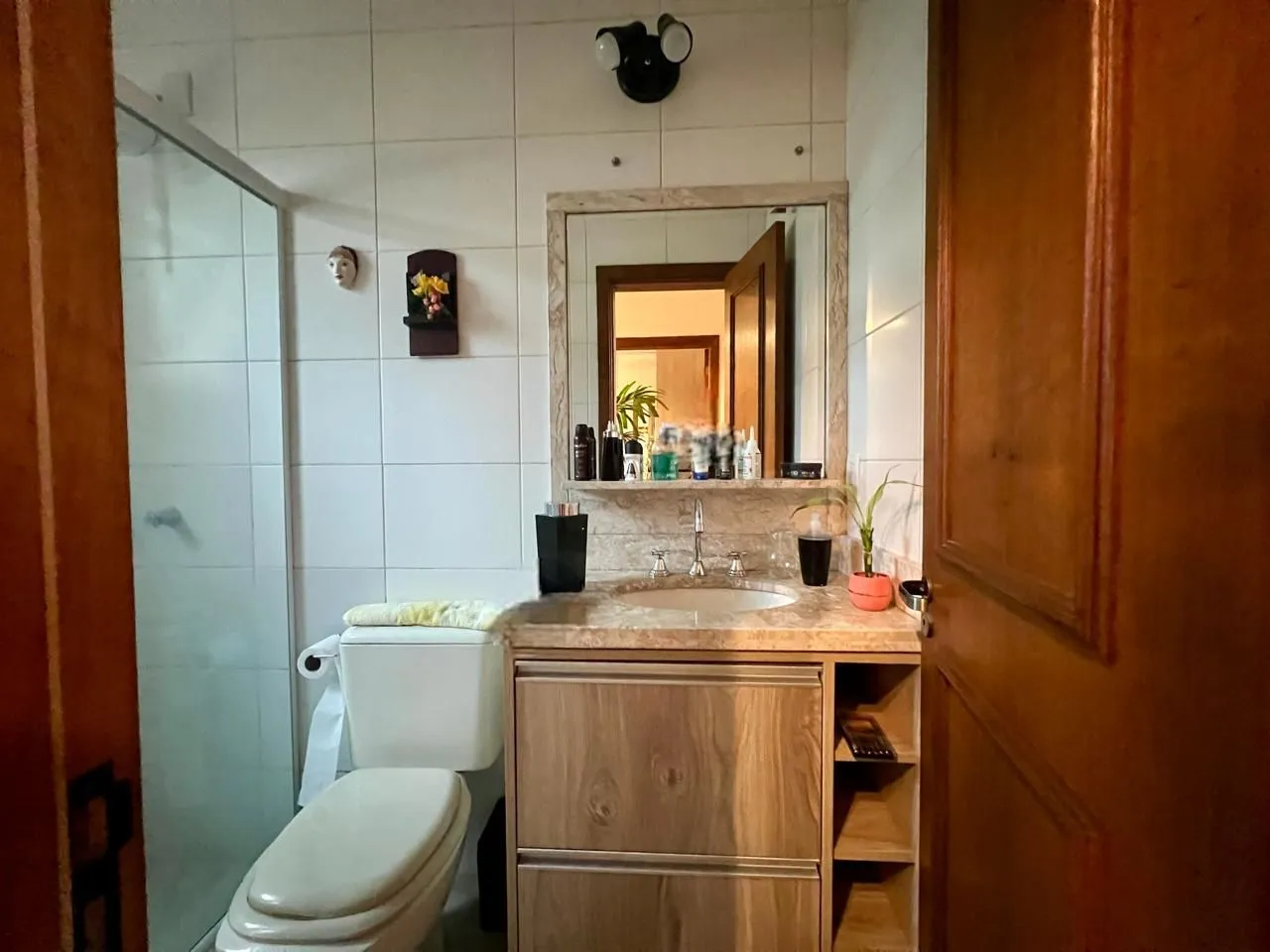 Imagem Casa em condomínio 2 dormitórios sem um com closet, vaga coberta, no bairro Cel. Aparicio Borges.