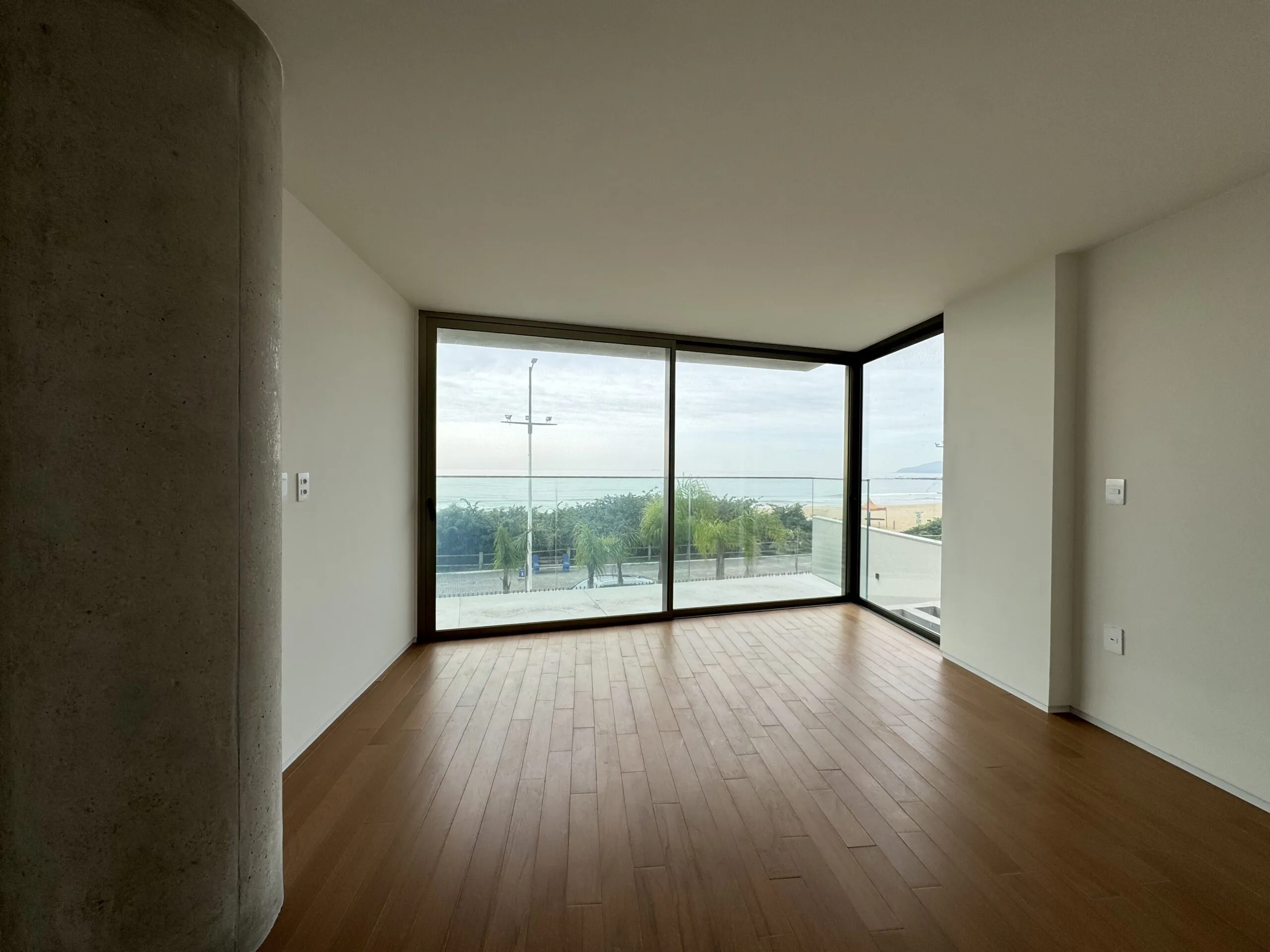 Imagem Apartamento com vista para o mar à venda com 318m2 por R$ 40.000.000,00